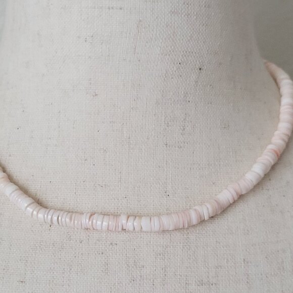 Vintage Pink Puka Shell Choker 16" - Picture 3 of 12